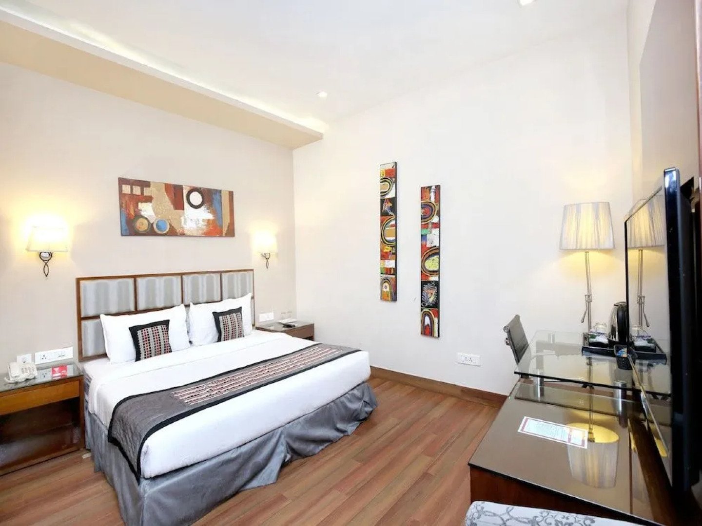 OYO 15134 Hotel Downtown