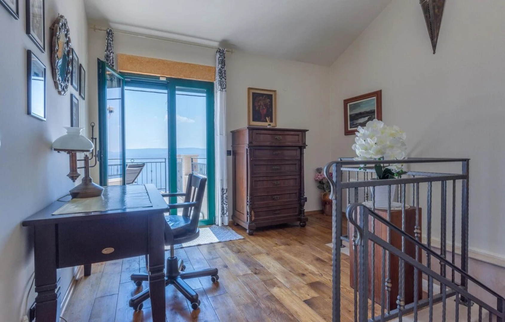 Beautiful Home in Mimice With Wifi and 3 Bedrooms