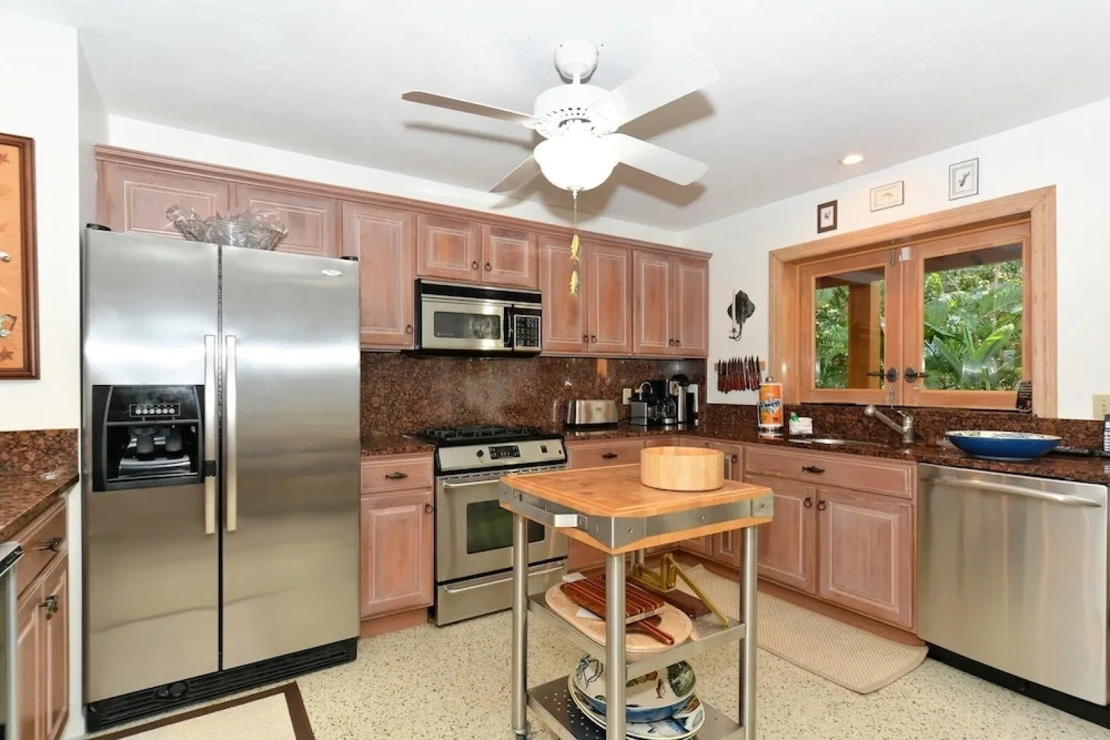 The Lady Fish 3 Bedroom Home by RedAwning