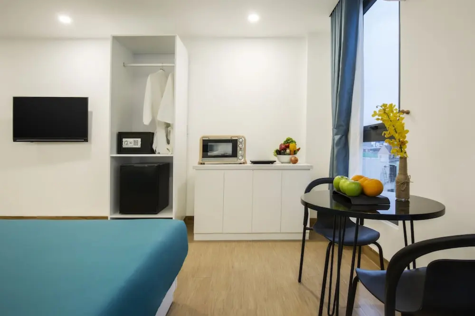 Lyn's Hotel & Apartment