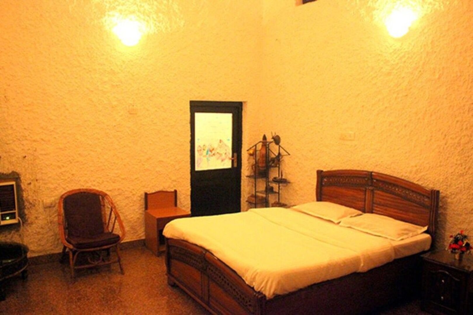 LSQ Luxuria (Nagaon)