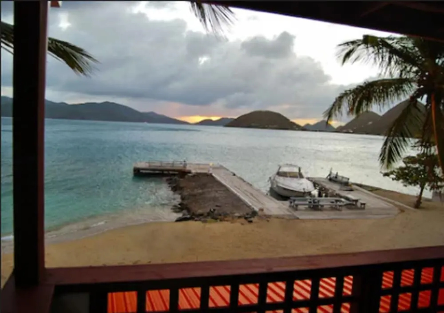 Fort Recovery Beachfront Villa & Suites Hotel