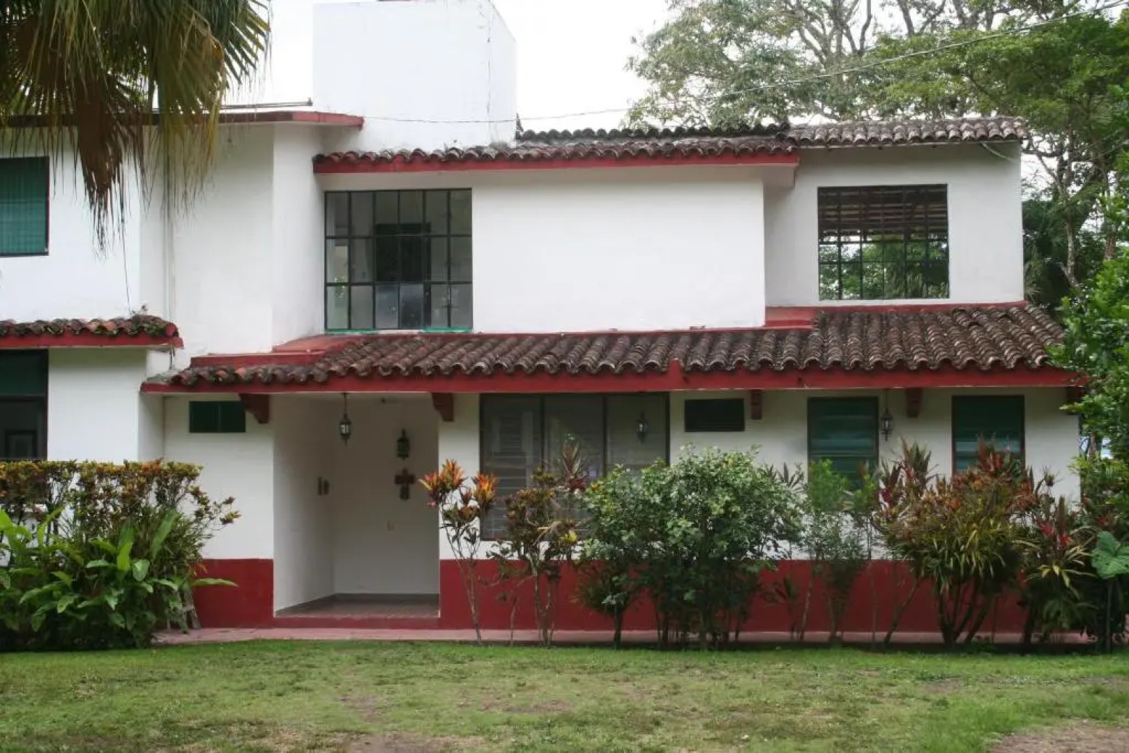 Casa Laguna Magica