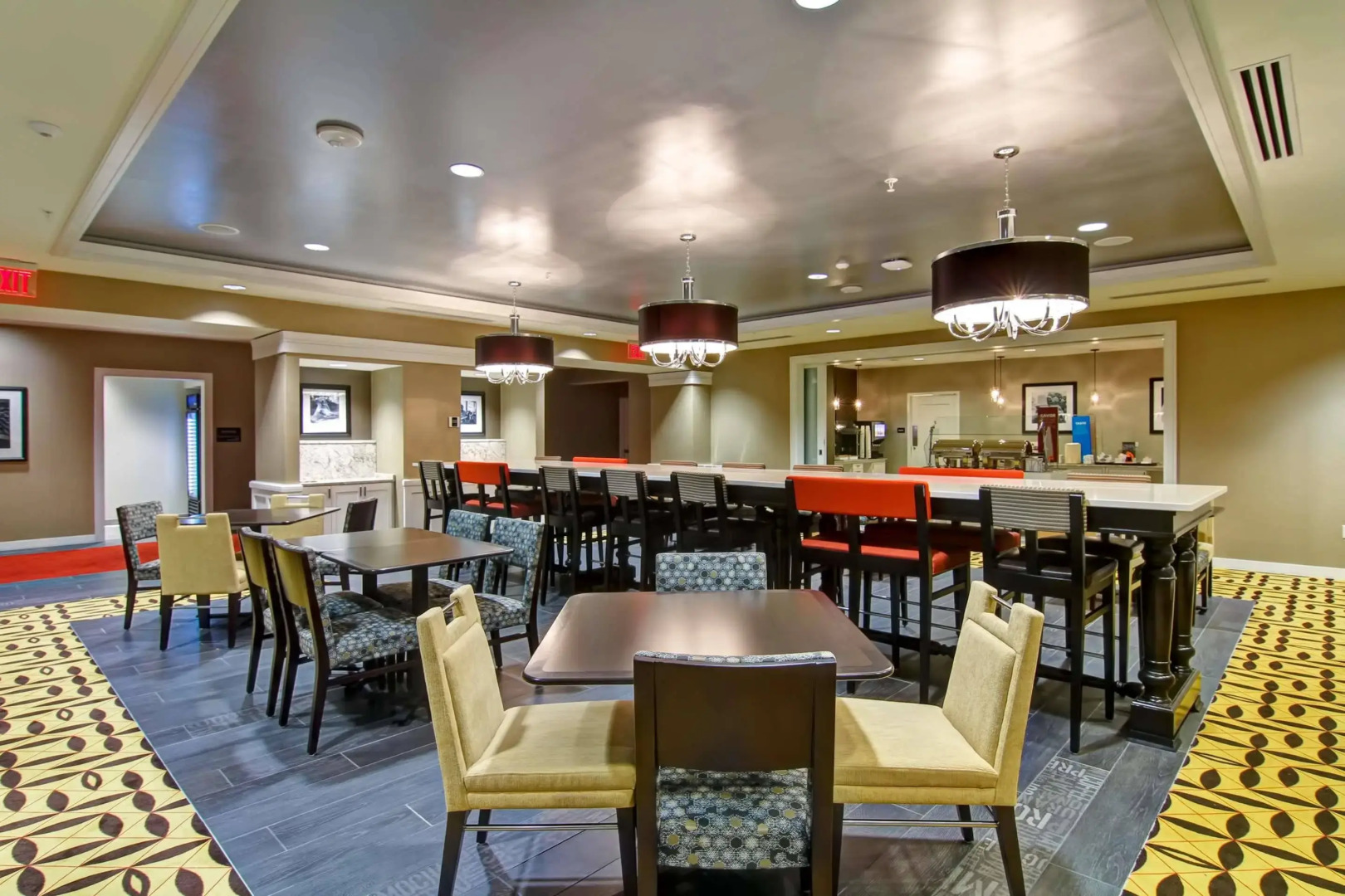 Hampton Inn & Suites Cincinnati-Downtown
