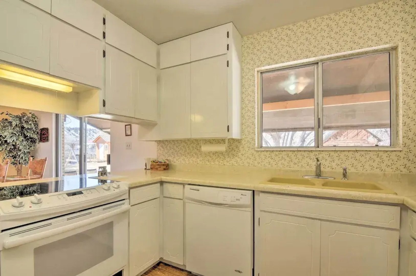 Bryce Canyon Area House w/ Mountain Views!