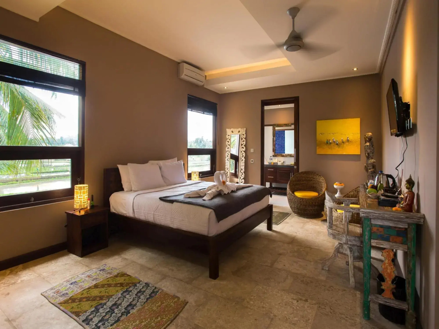 Solo Villas and Retreat