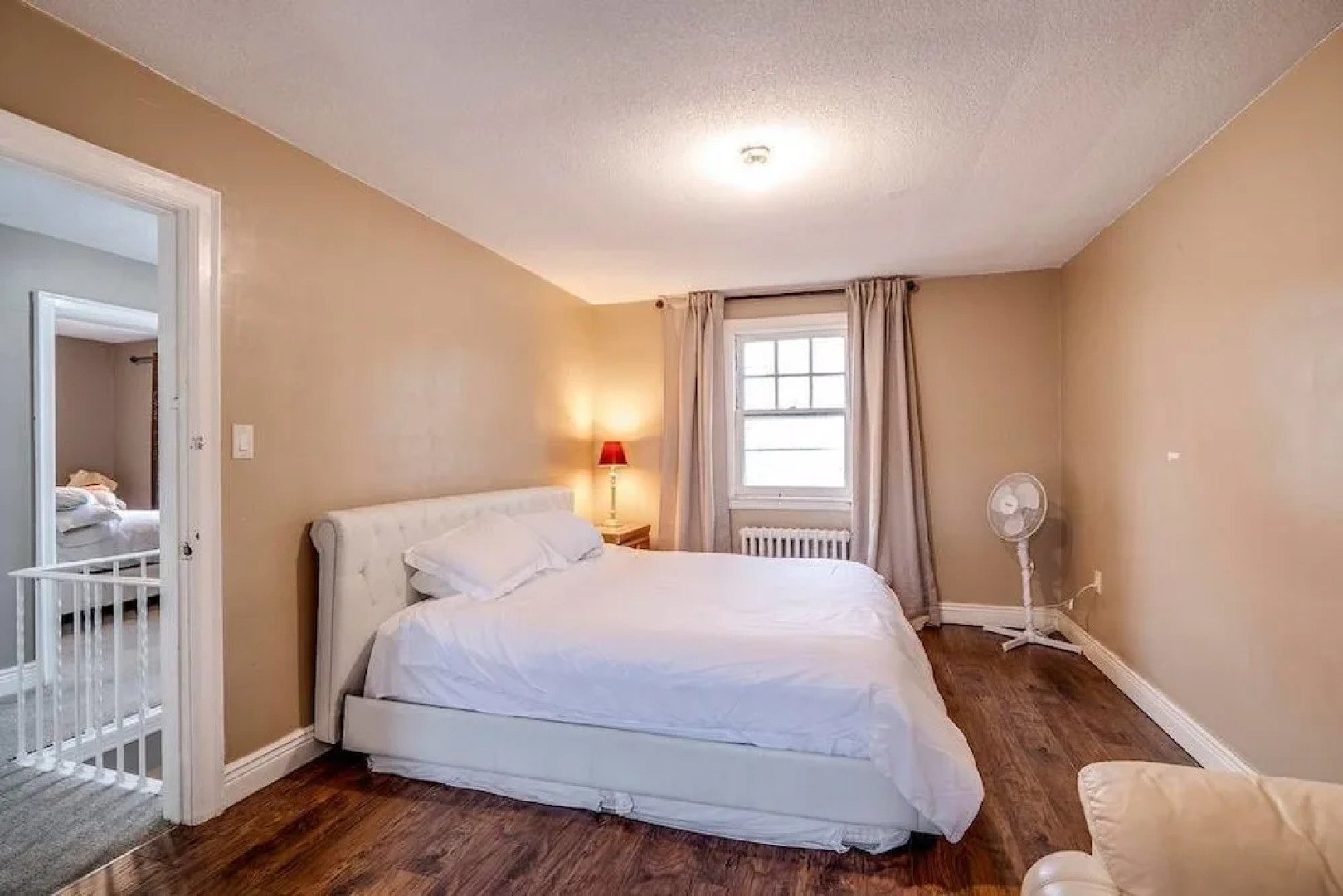 Convenient & Comfortable Manor