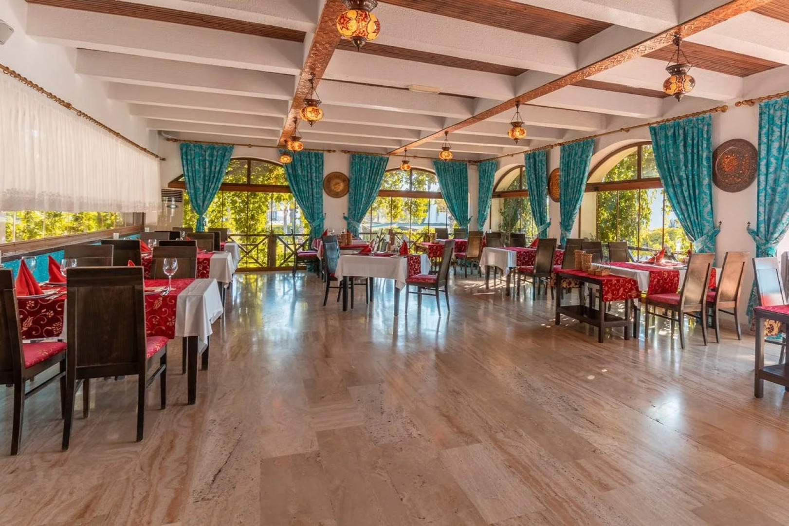 Отель Emelda Sun Club