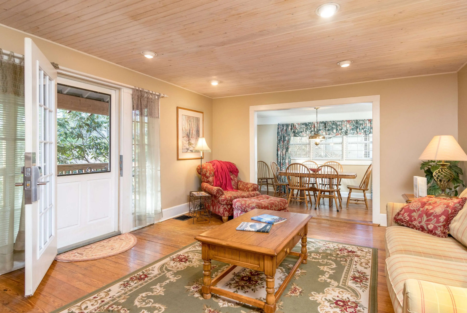 Highland Lake Inn & Resort