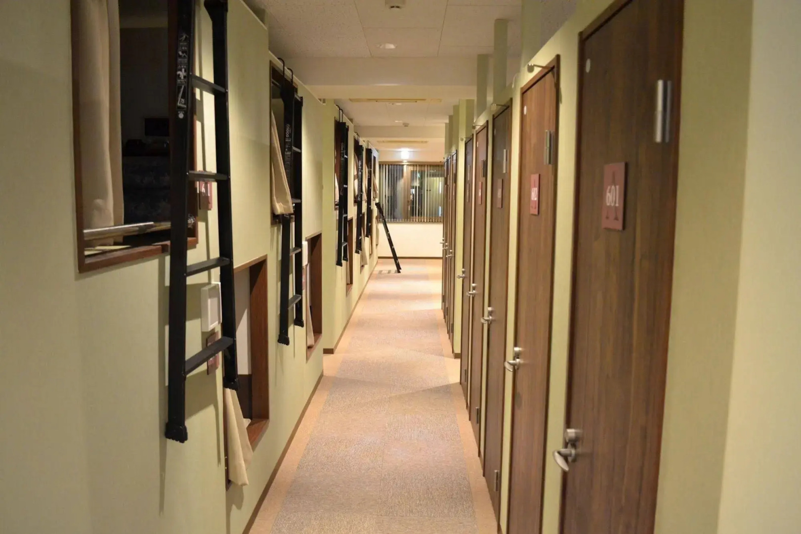 1 Night 1980 Hostel Tokyo