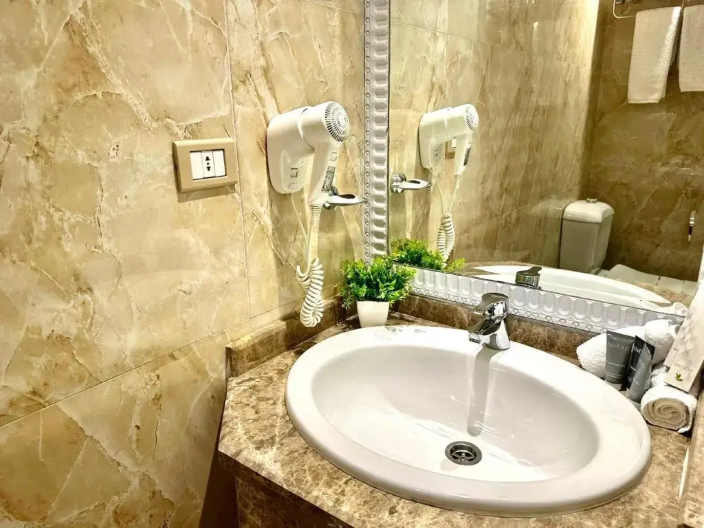 Paradise Inn Beach Resort