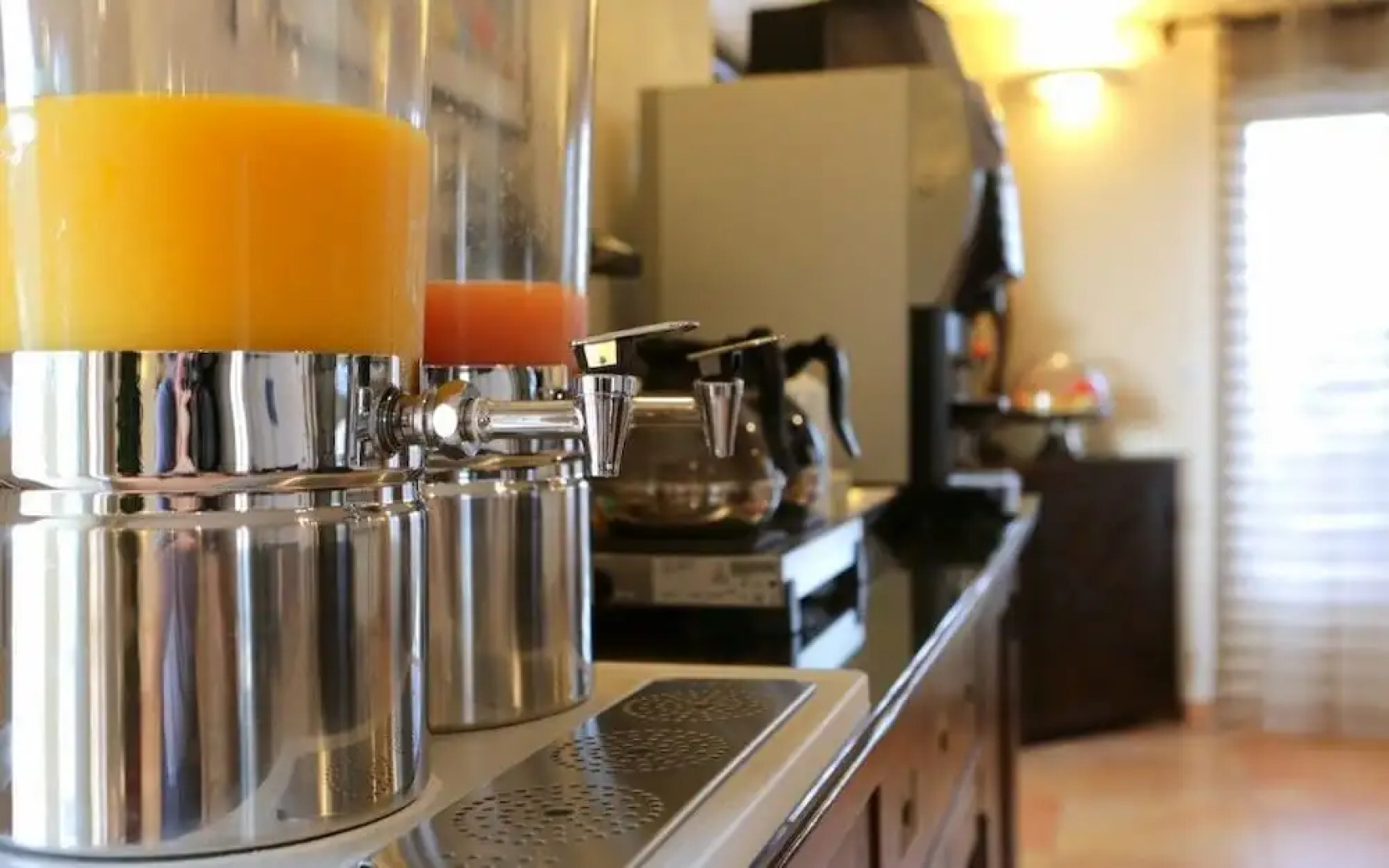 Hotel De La Pyramide