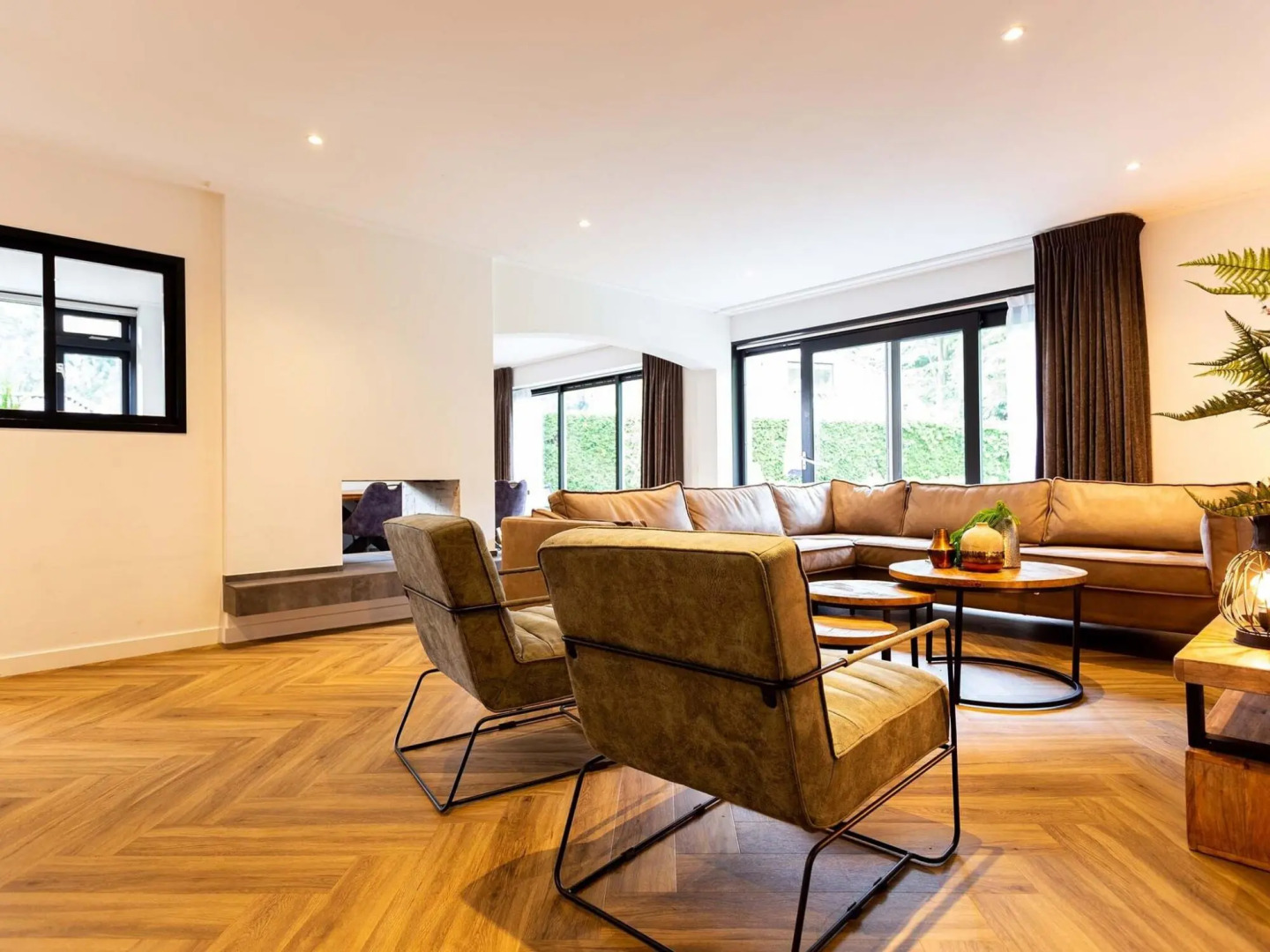 Holiday home with sauna and two hottubs, in a holiday park near the Veluwe