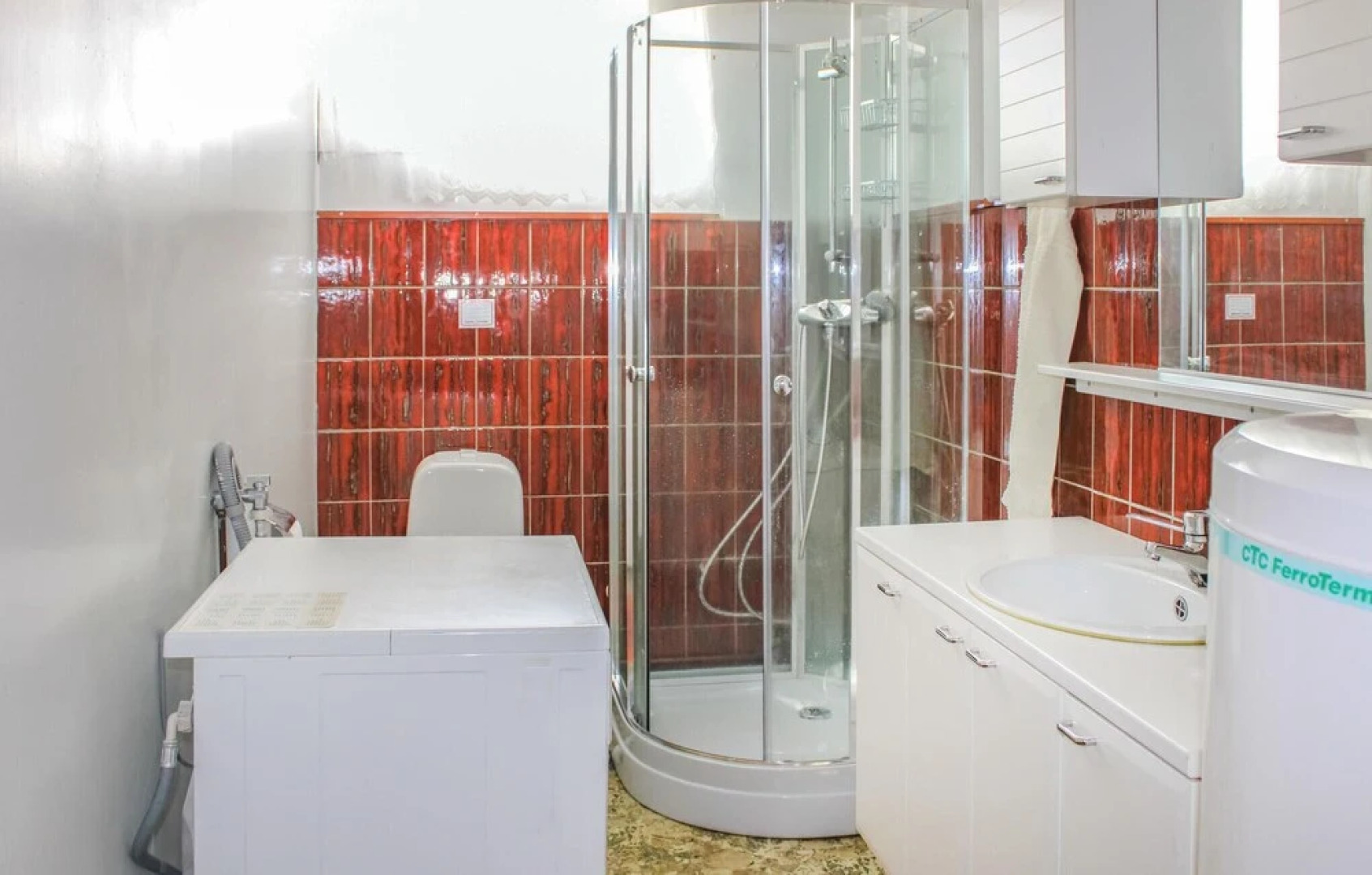 Amazing Home in Olden With 4 Bedrooms and Wifi