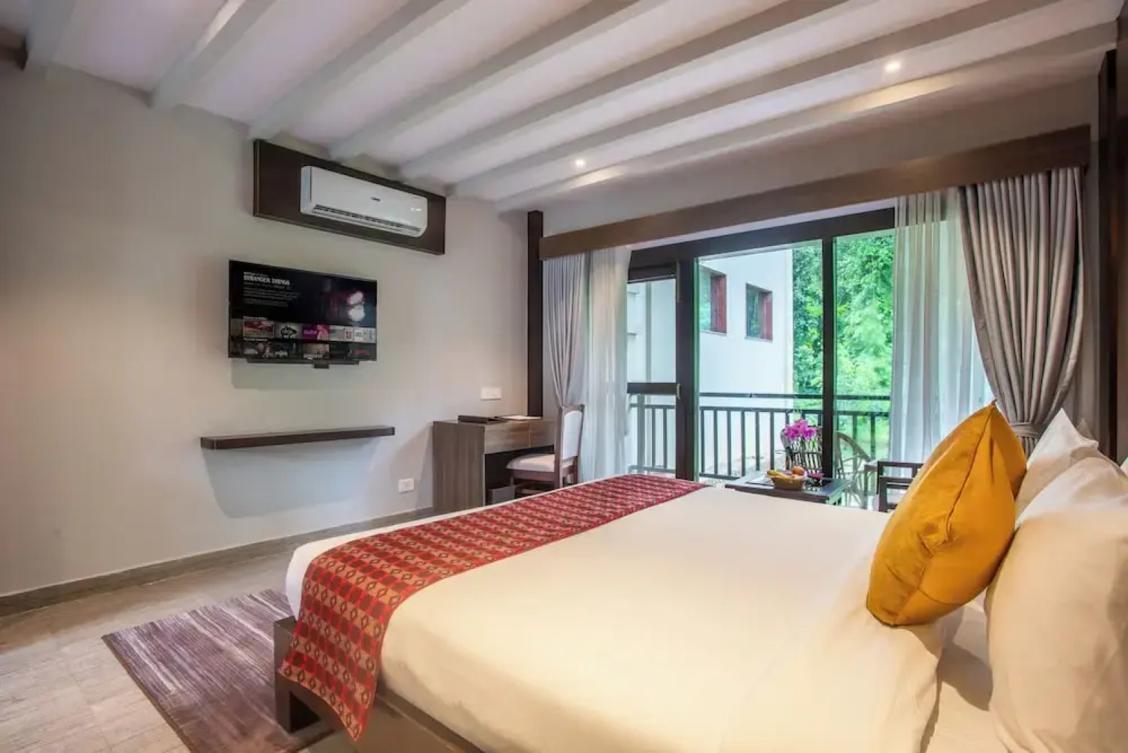 Regenta Resort & Spa By Riverside, Chitwan