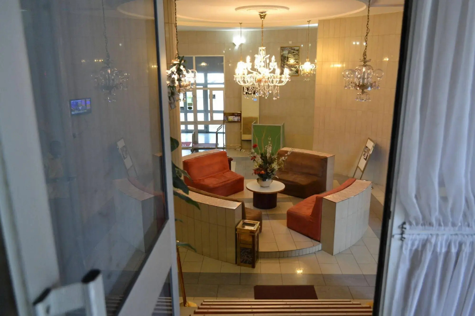 Peninsula Plaza Hotel