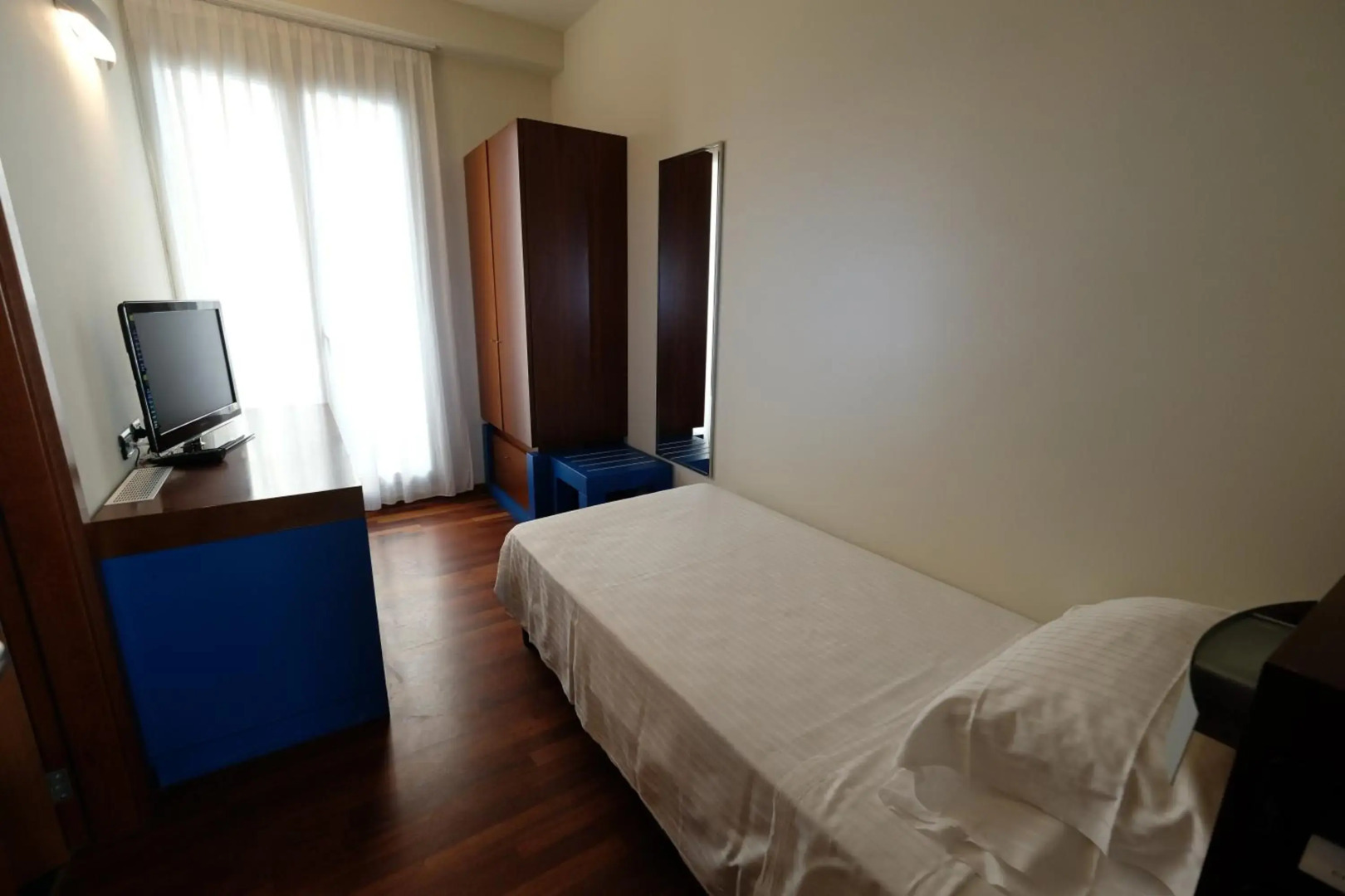 Hotel Embassy & Boston