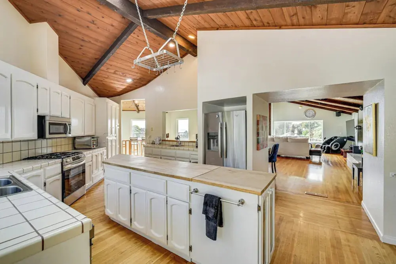 Aptos Home w/ Decks & Hot Tub - 2 Mi to Beach!