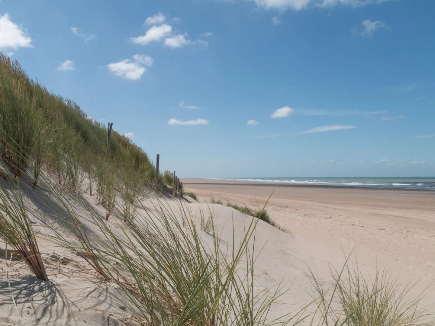 Modern apartment with dishwasher, beach at only 500 m.