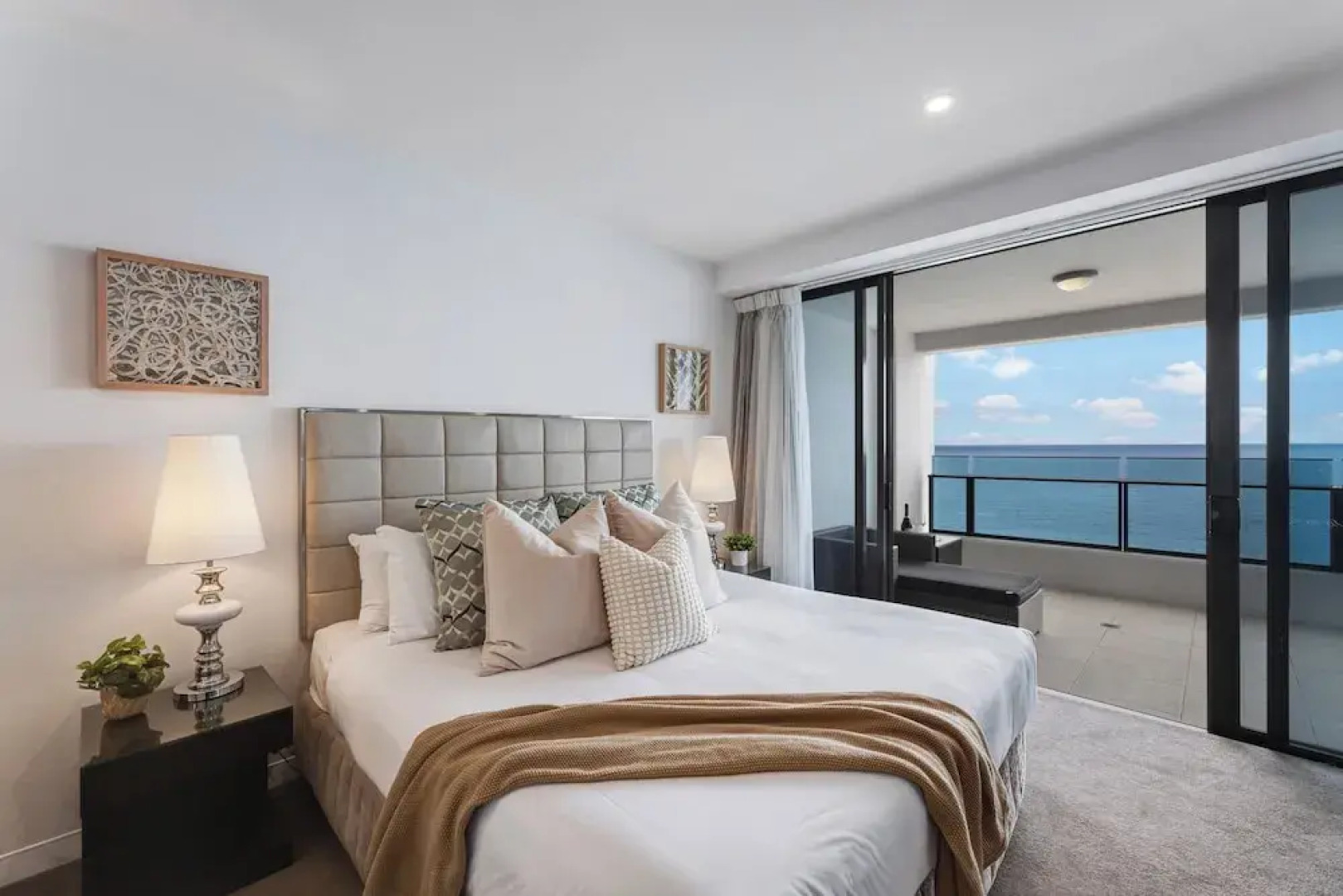 Holiday Holiday Soul Apartments