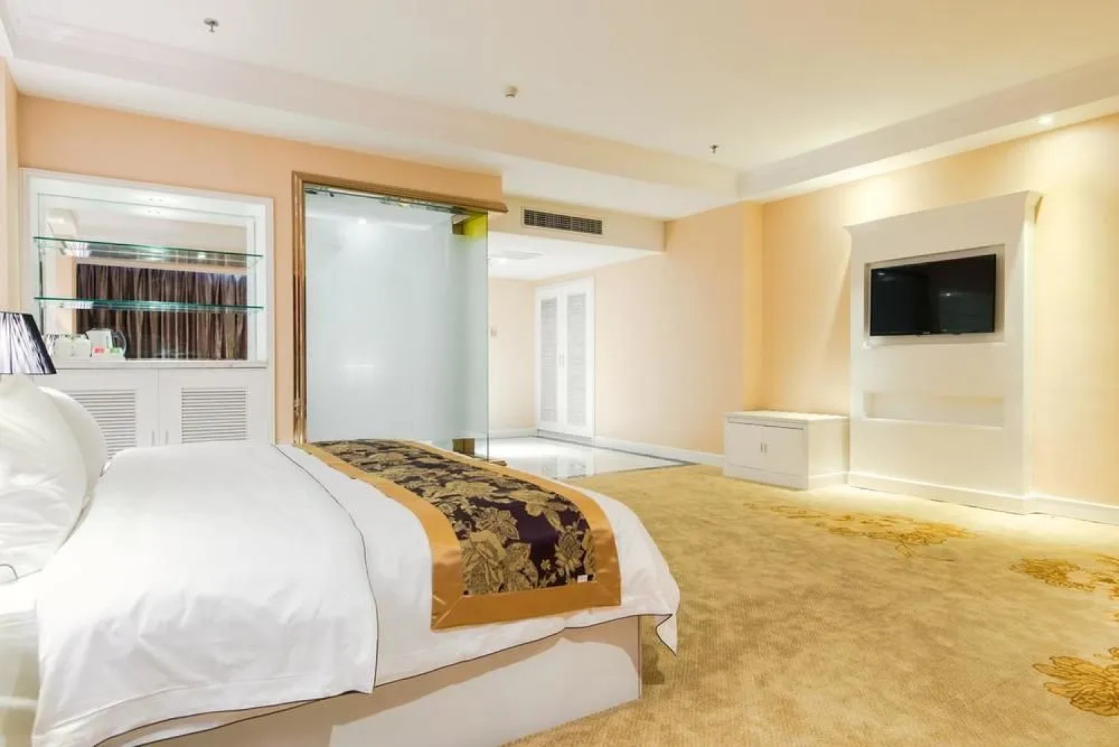 Lvweisi Yinhui Hotel