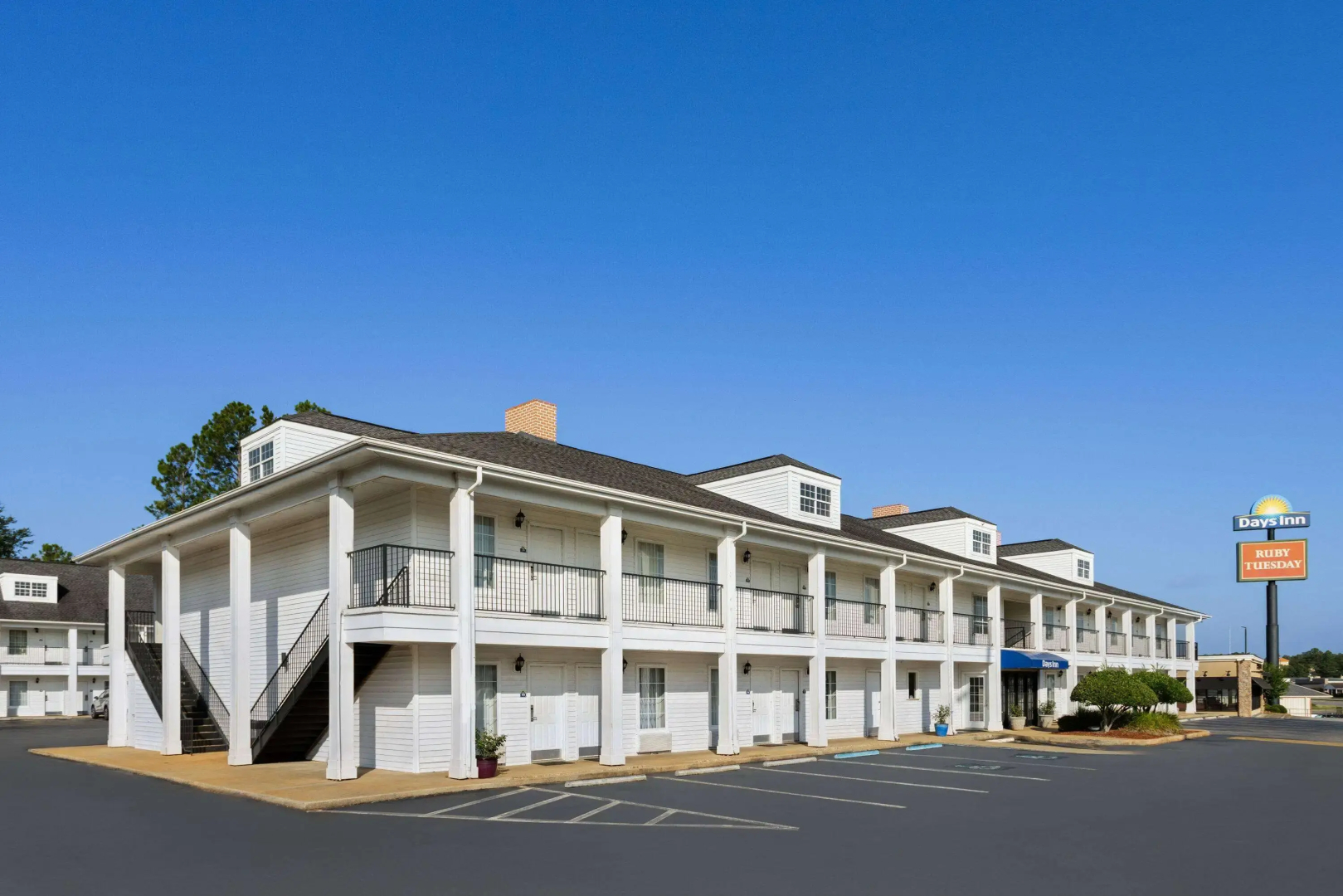Days Inn by Wyndham Americus
