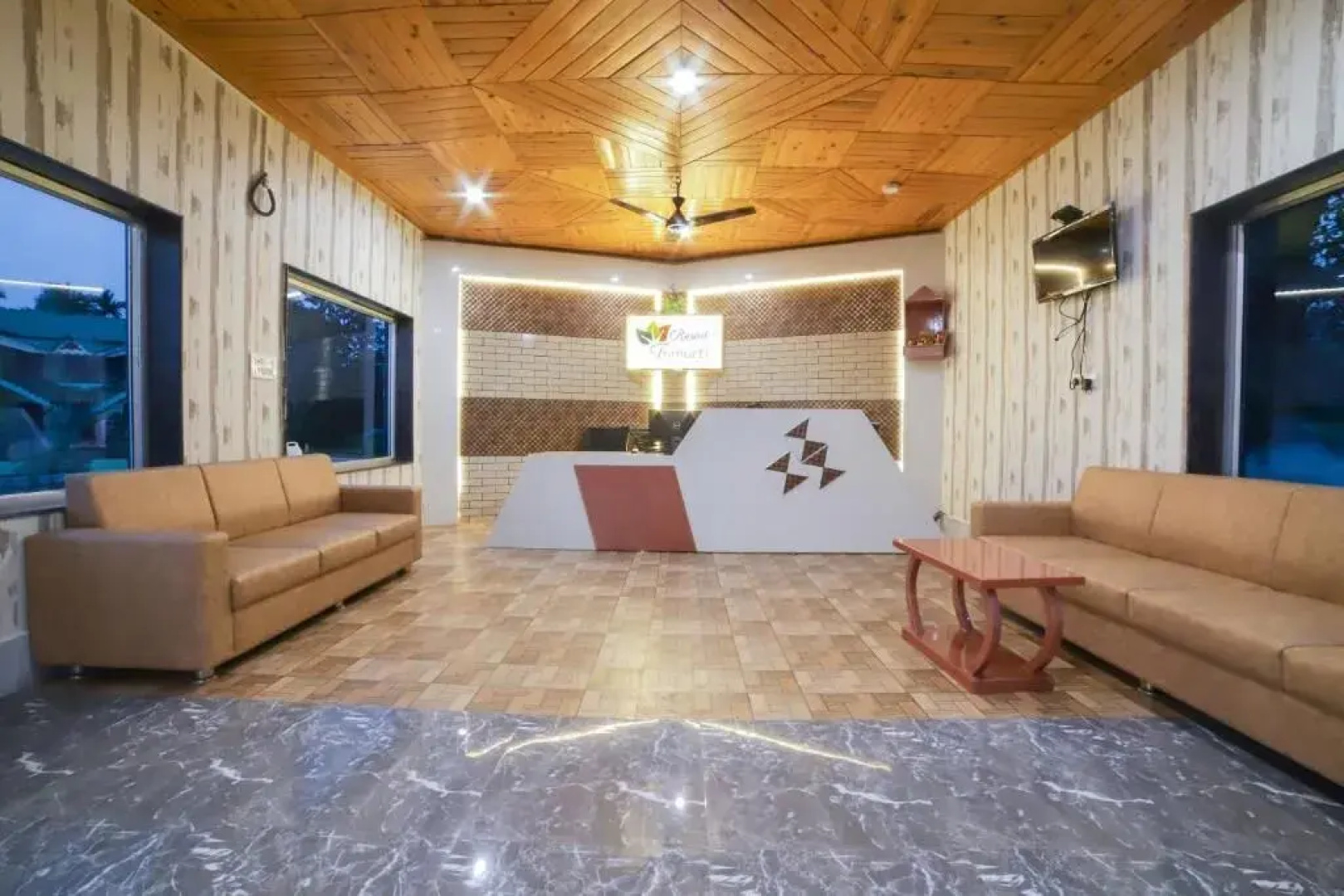 Resort Trimurti
