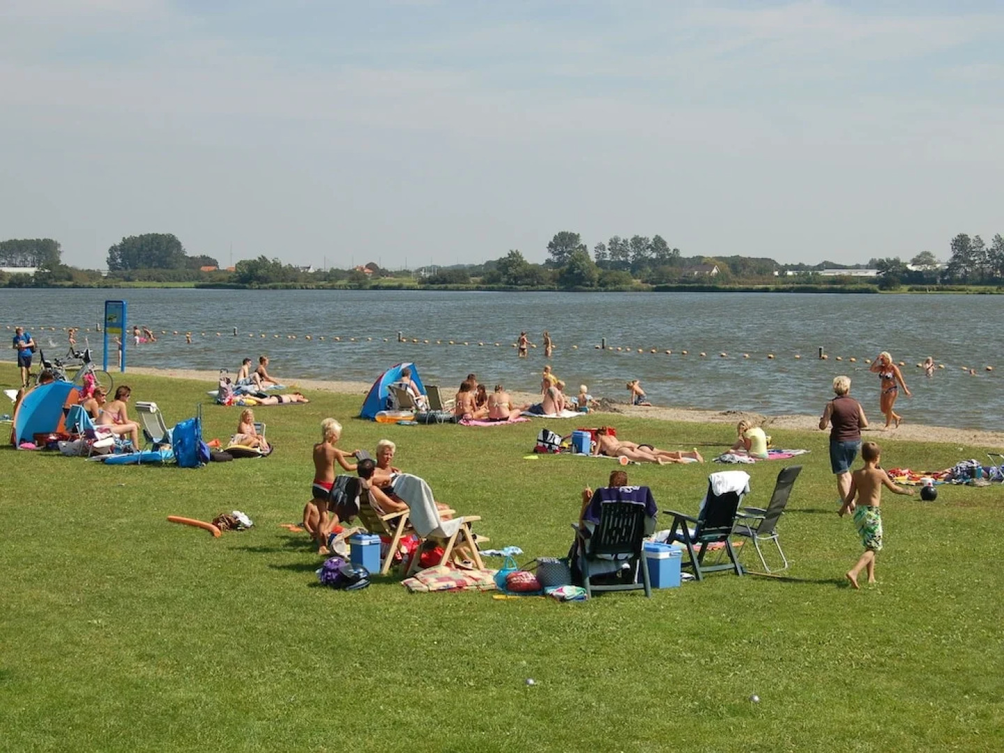 Cosy Holiday Home in Noordwijkerhout near Lake