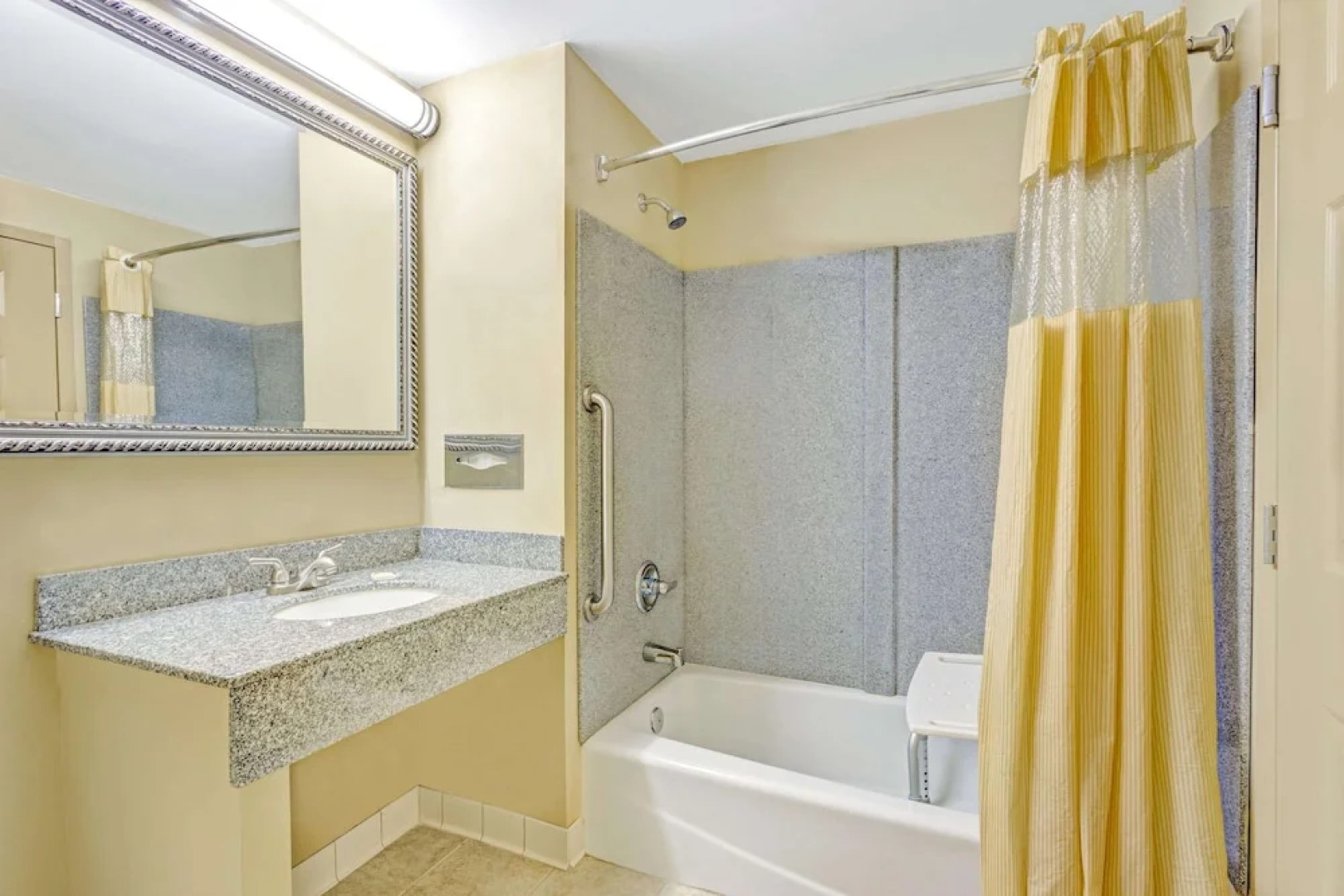 Days Inn & Suites by Wyndham Jeffersonville IN