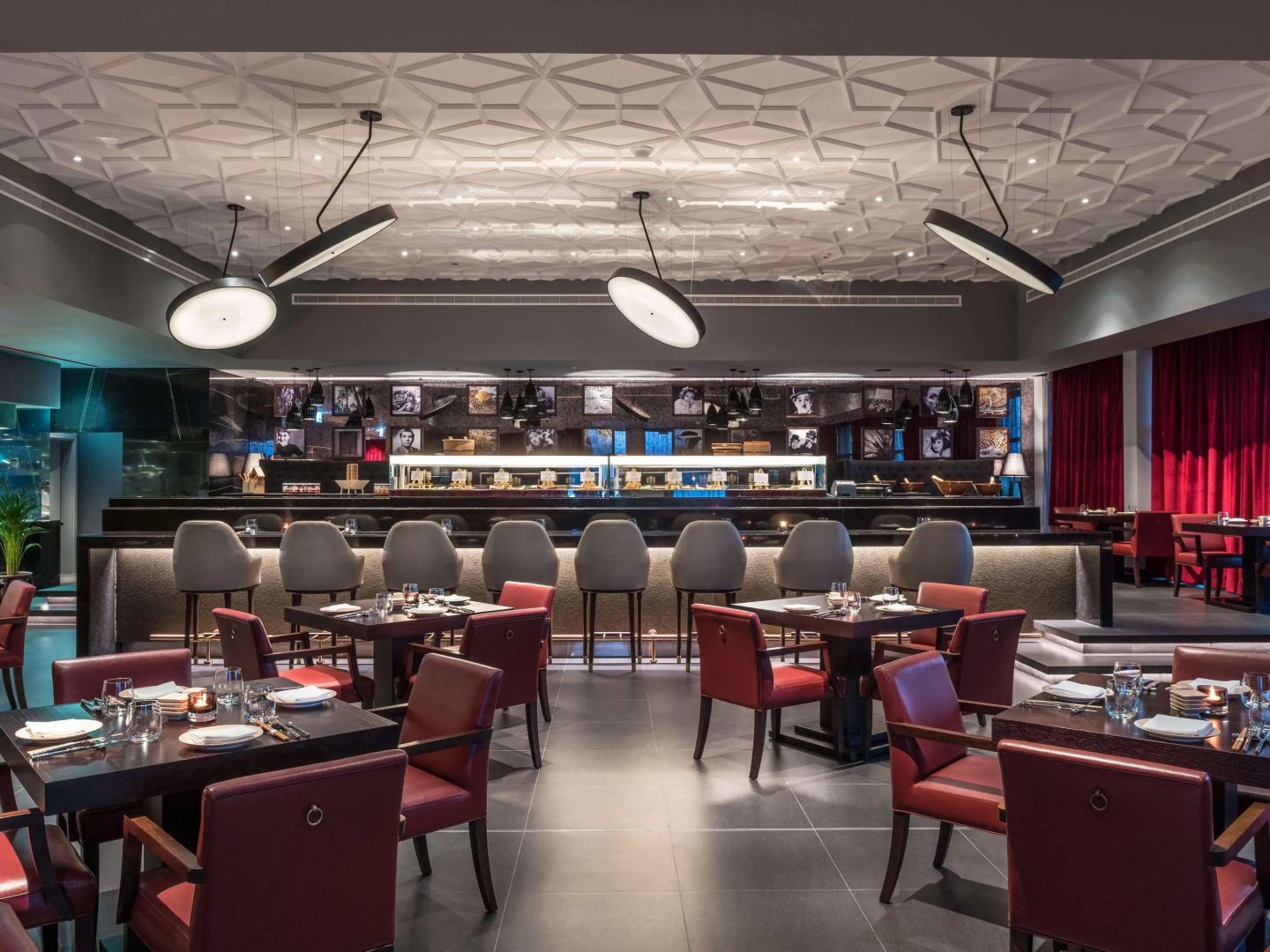 Отель Novotel Muscat Airport