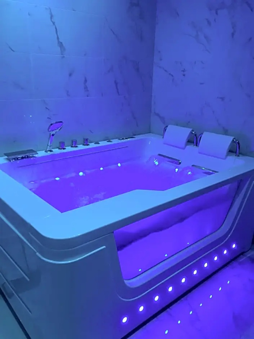 Suite Saint Esteve avec balneo au cœur d'un hameau