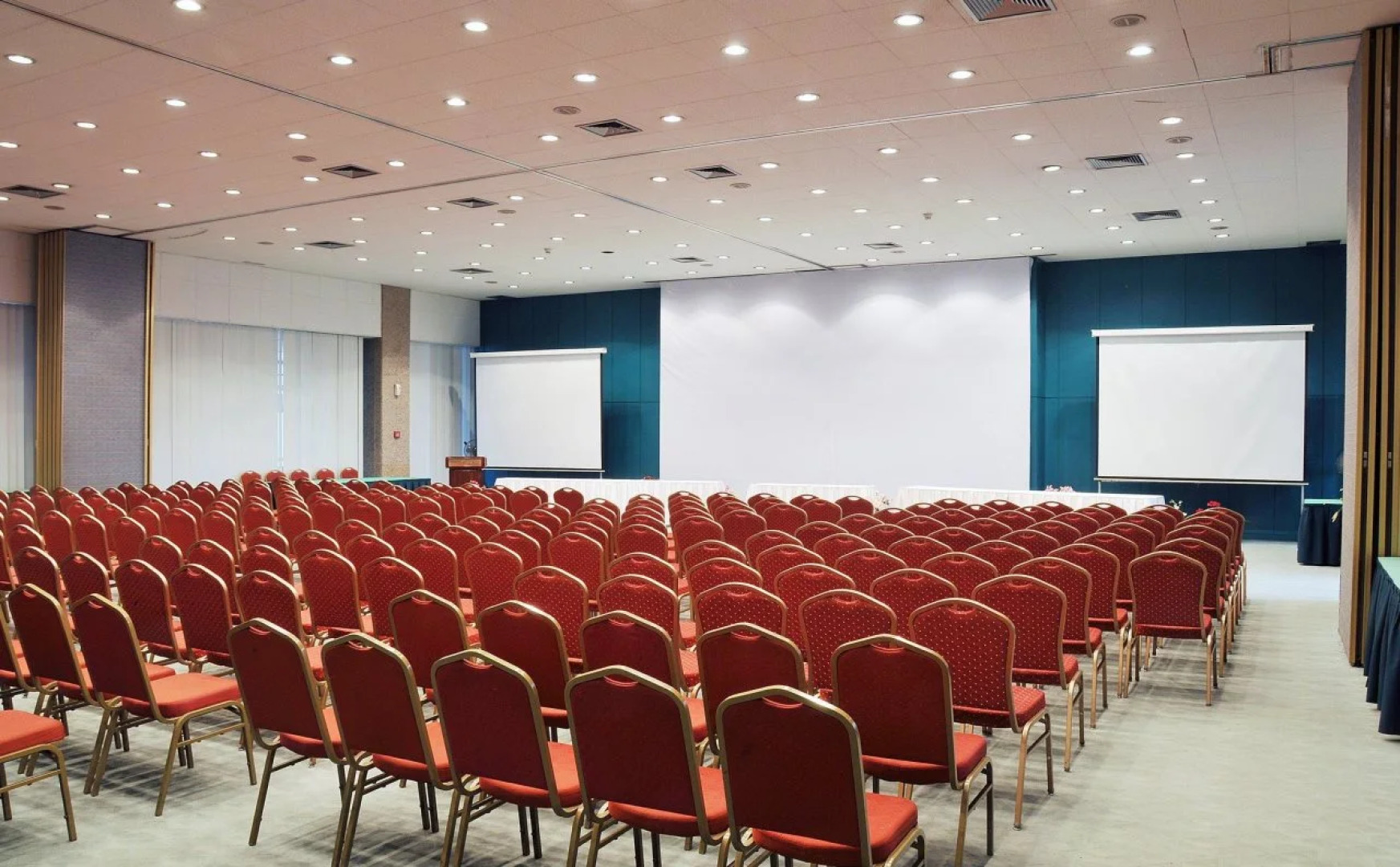 Chinggis Khaan Hotel