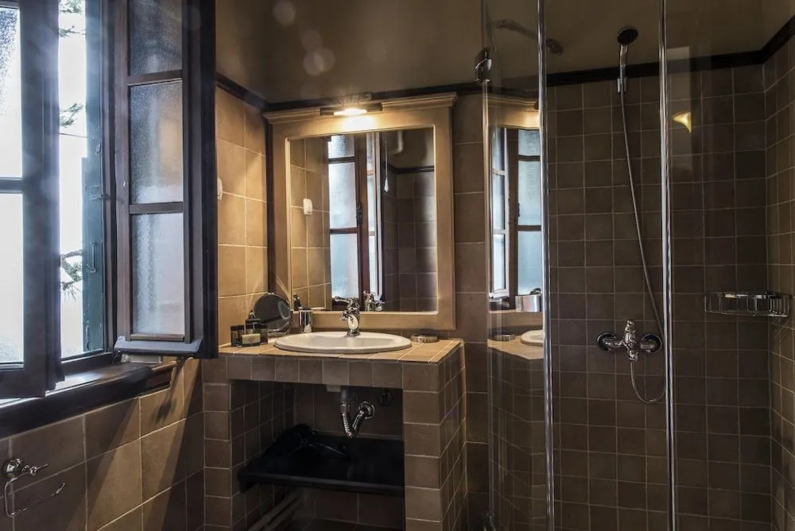 Arxontiko Mytilineou Skretaion