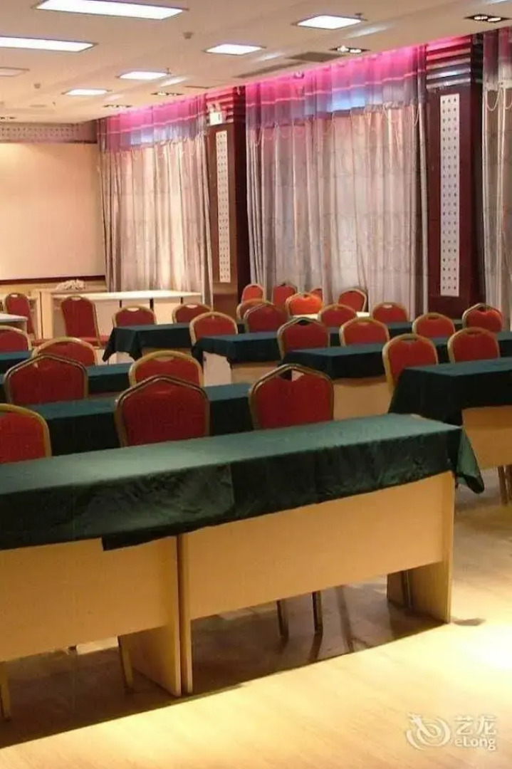 Xinde Business Hotel