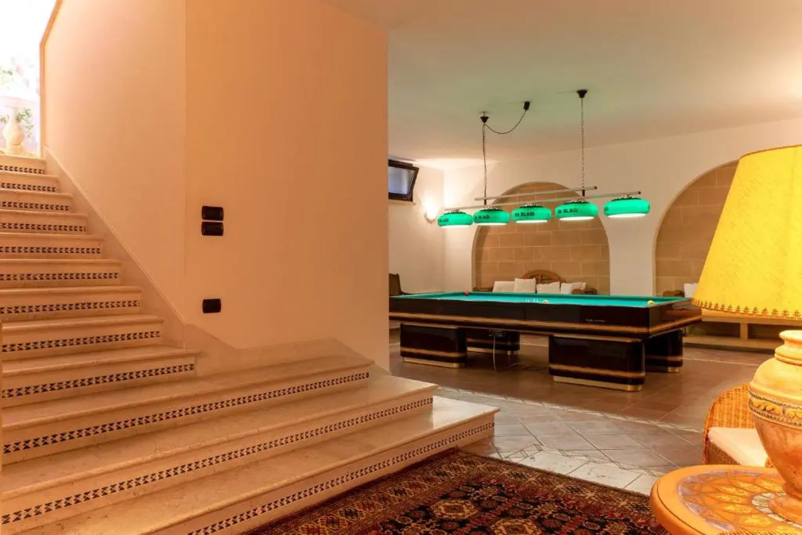 Villa piscina, campo calcetto, tennis, sauna m850