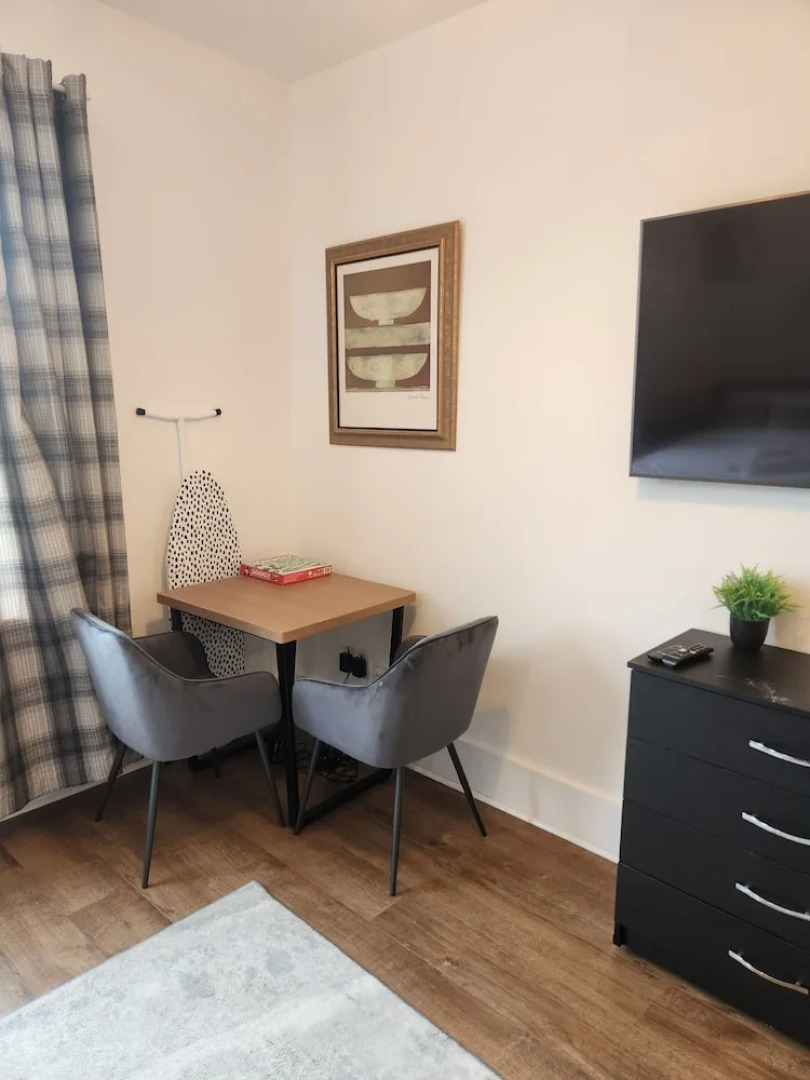 Immaculate 1-bedroom in Greenhithe