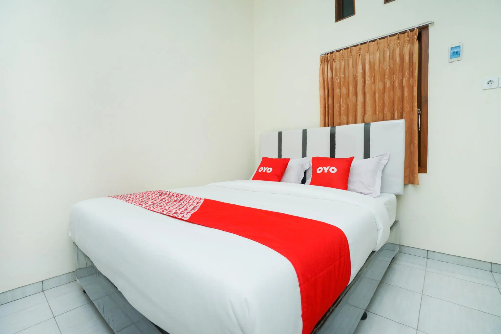 OYO 1642 Penginapan Anggrek Syariah 2