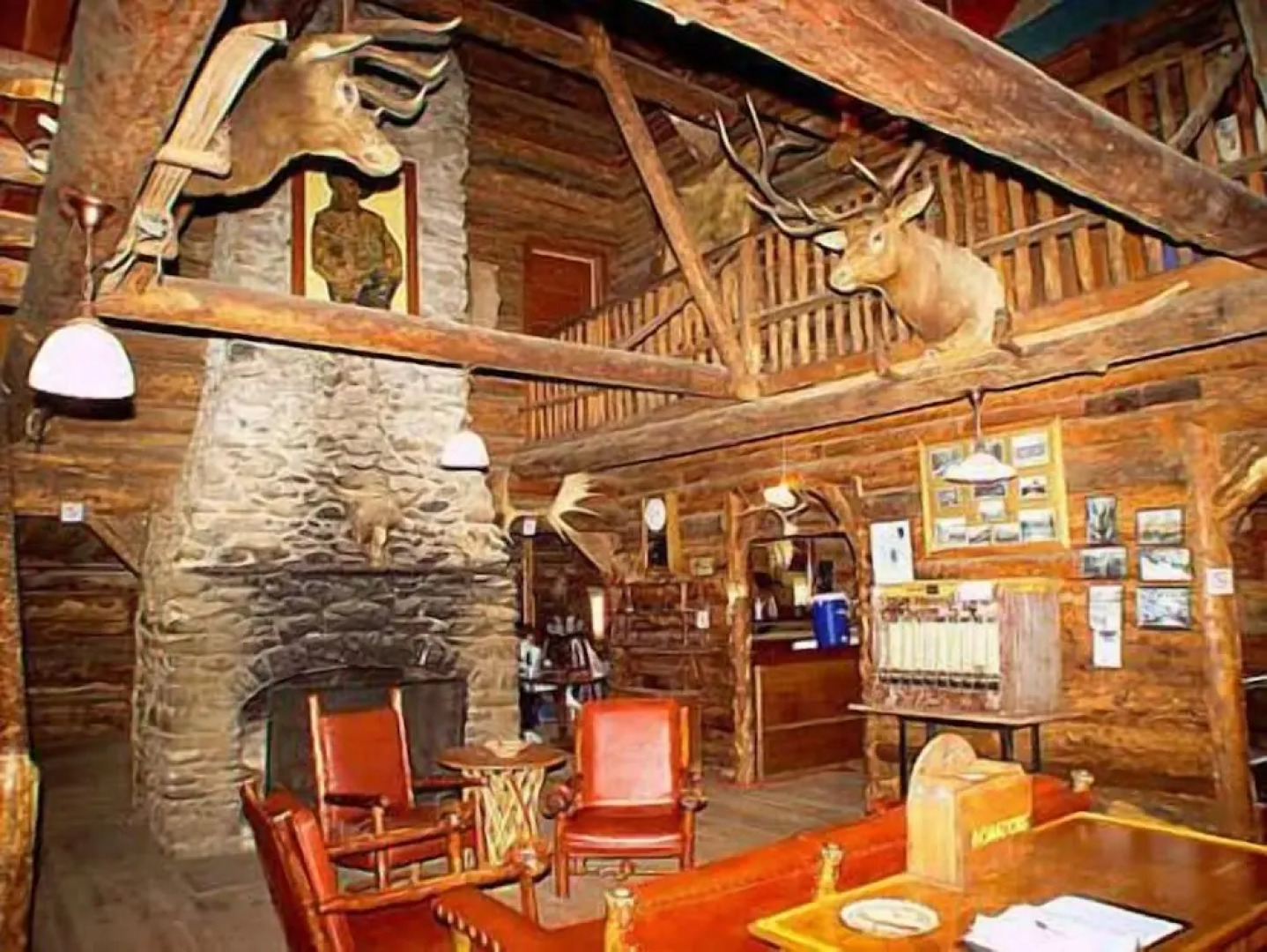 Pahaska Tepee Resort