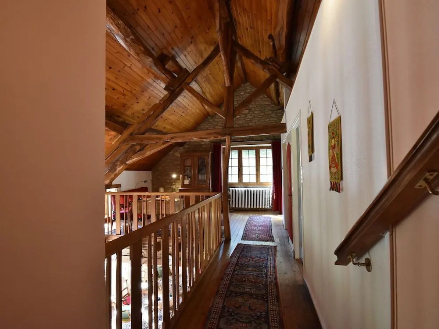 Modern Holiday Home in Vault-de-lugny With Meadow View