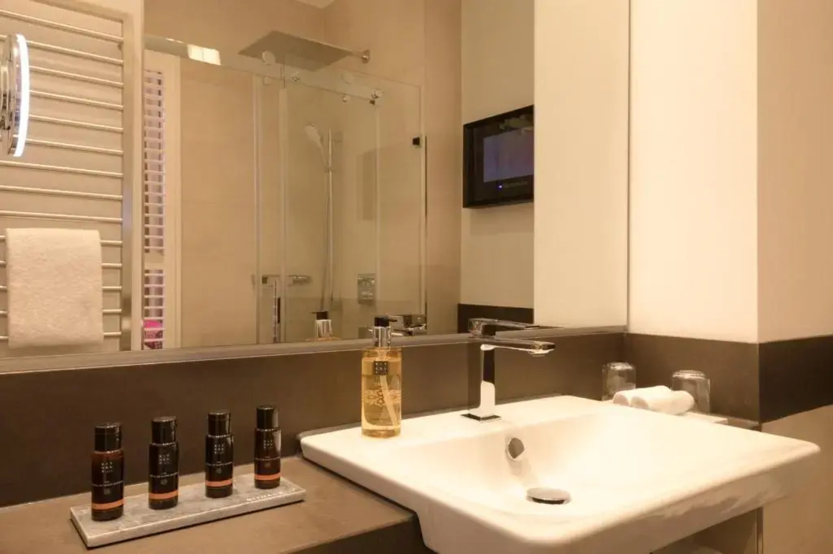 Hotel Brunnenhaus Schloss Landau