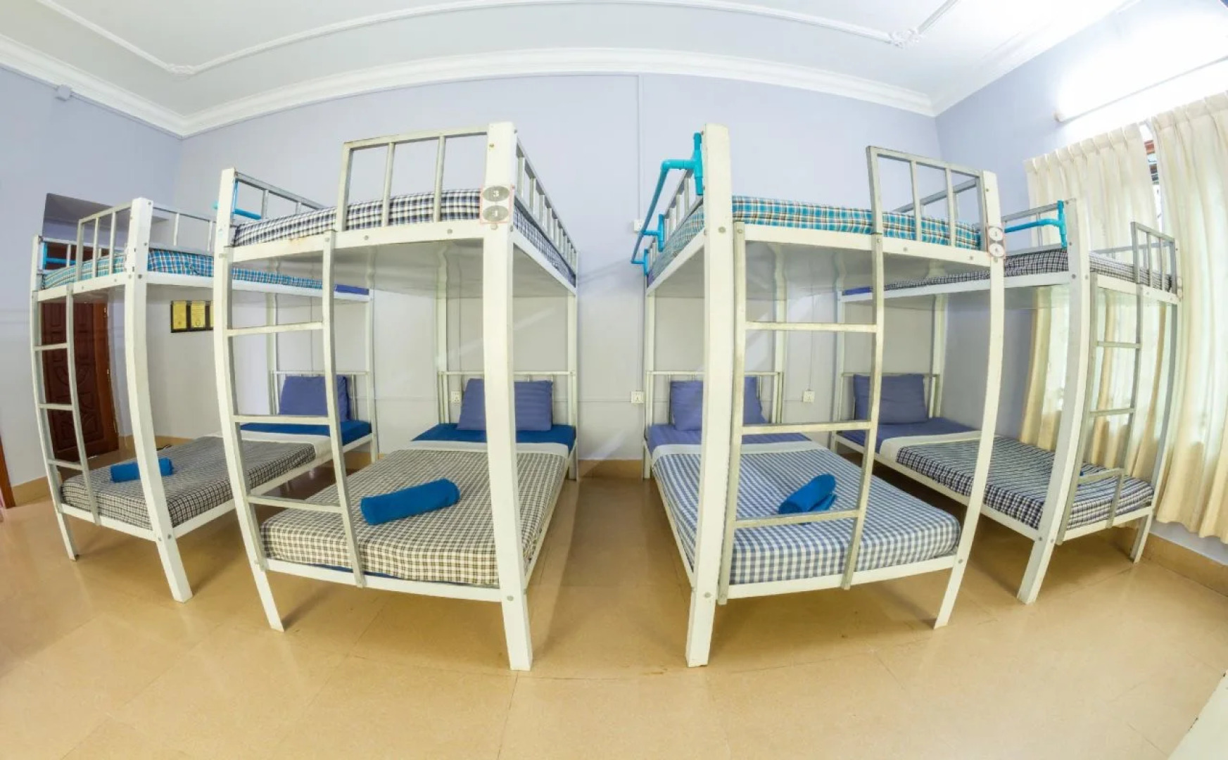 Lovely Jubbly Villa - Hostel