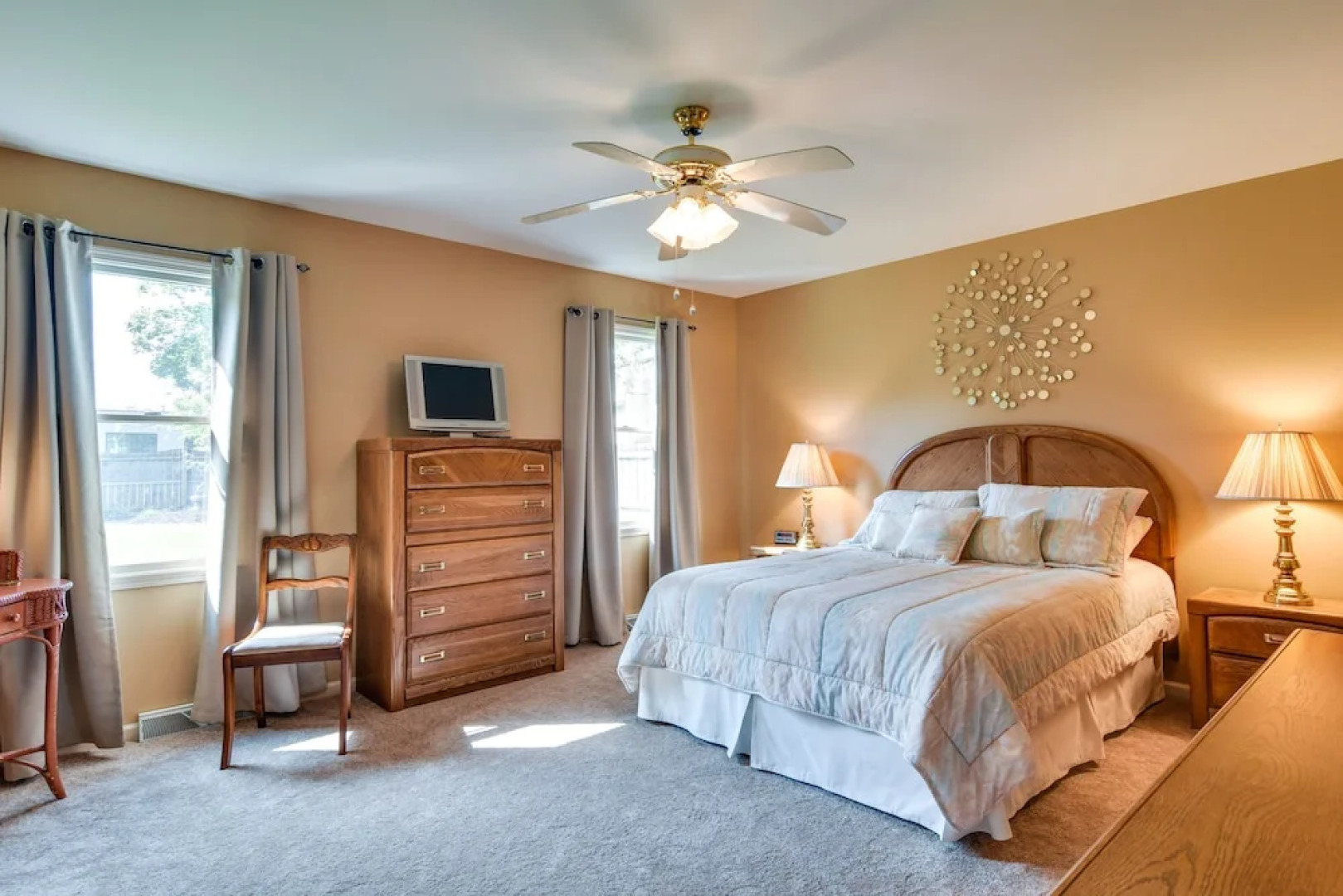 Tonawanda Vacation Rental ~ 13 Mi to Niagara Falls