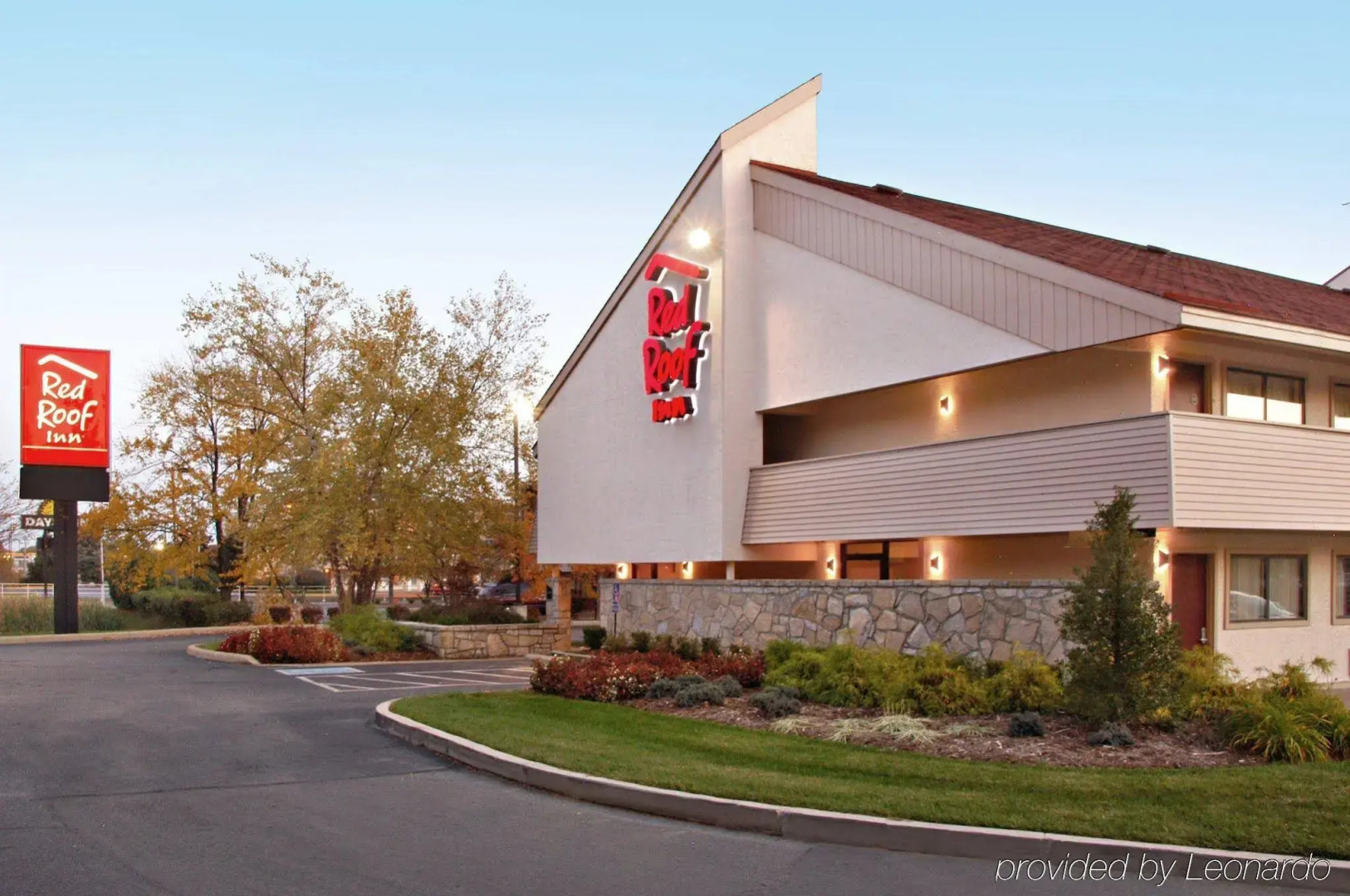 Red Roof Inn Louisville East - Hurstbourne