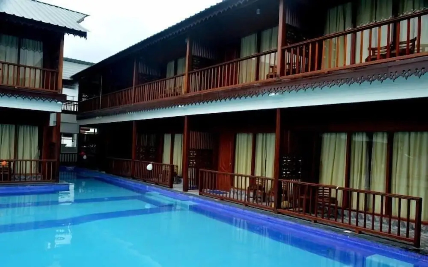 Holiday Inn Beach Resort