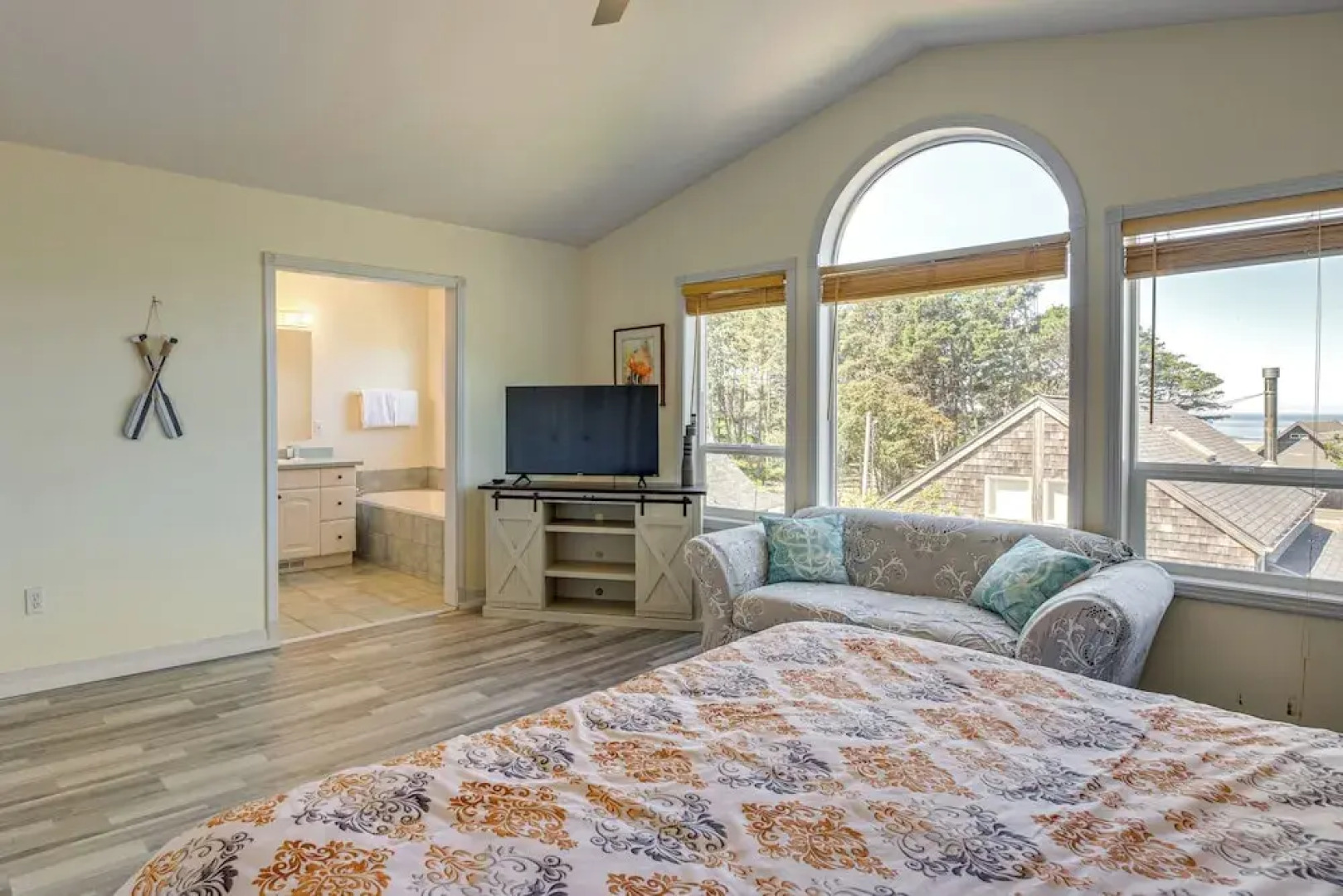 Walk to Shore: Home w/ Deck in Rockaway Beach!