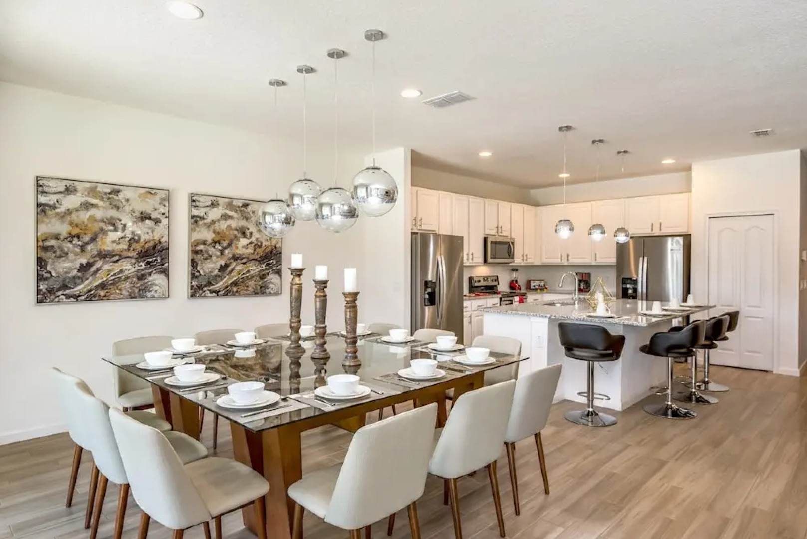 Solterra - 5212 Oakbourne Avenue