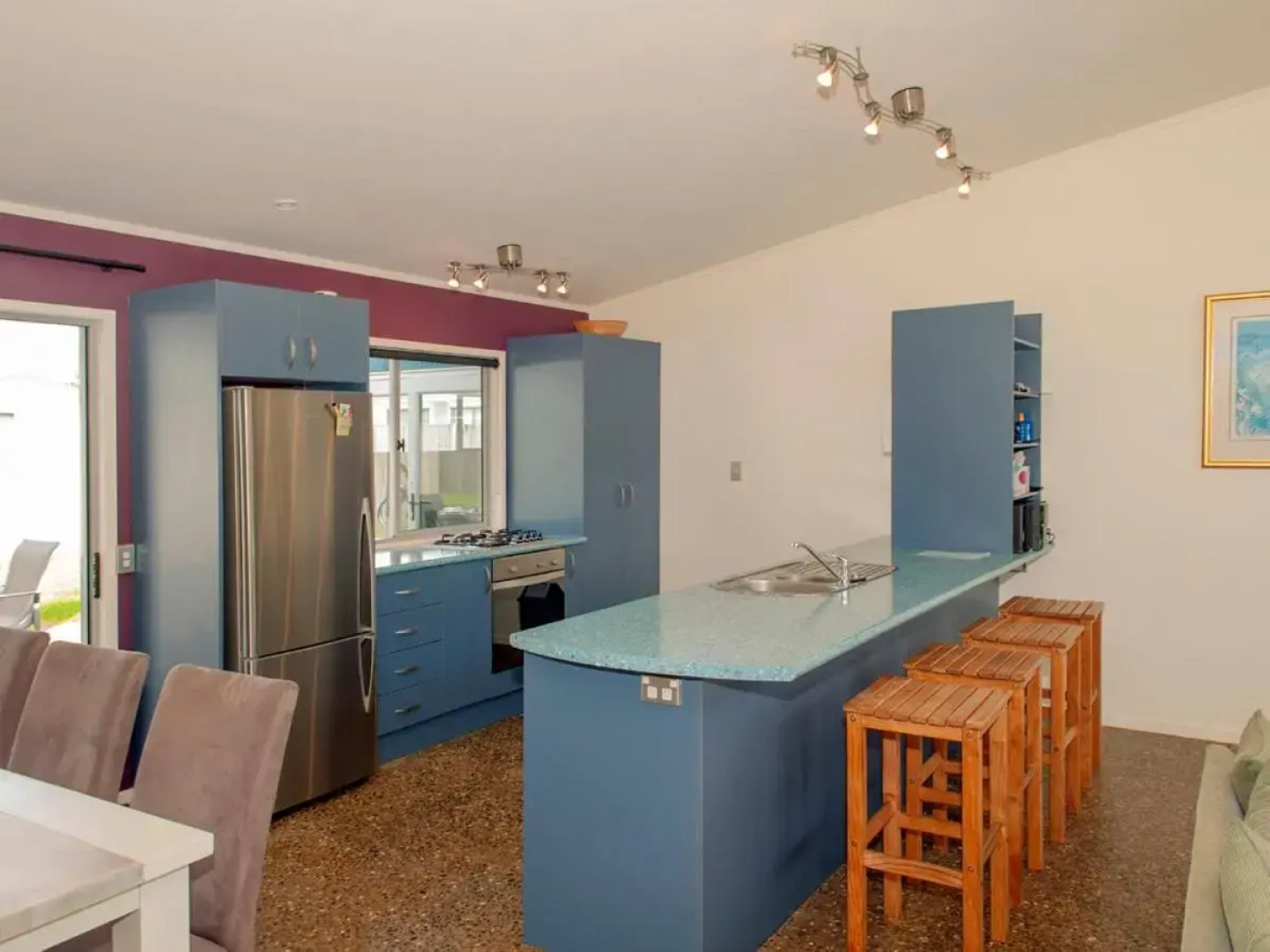 Sands Beach House - Matarangi Holiday Home