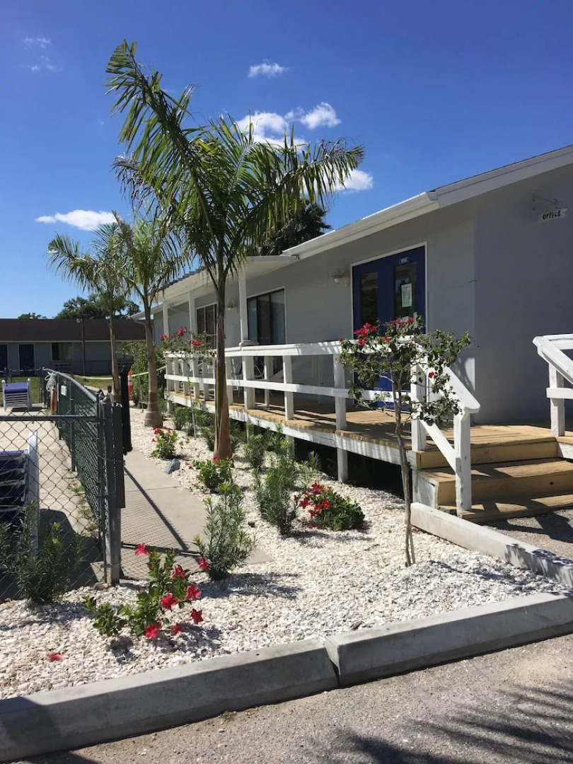 The Rivers Edge Motel