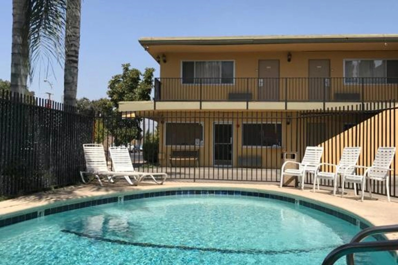 Americas Best Value Inn Visalia