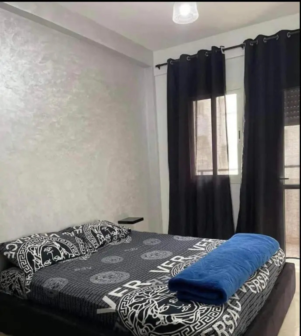 Appartement Moderne o6 3 7 7o 23 36